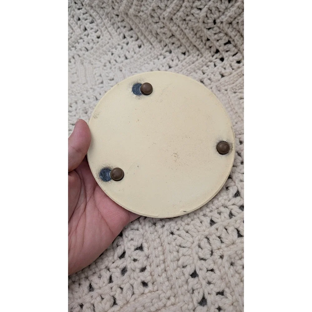 Unbranded vintage resin
